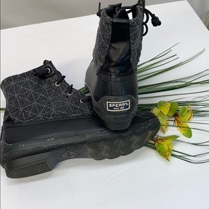 Sperry winter boots size 8